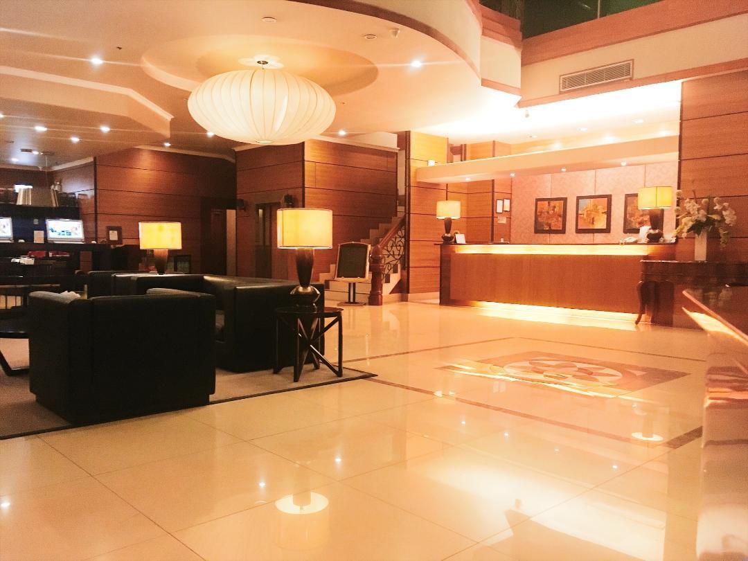 Iloilo Business Hotel Экстерьер фото