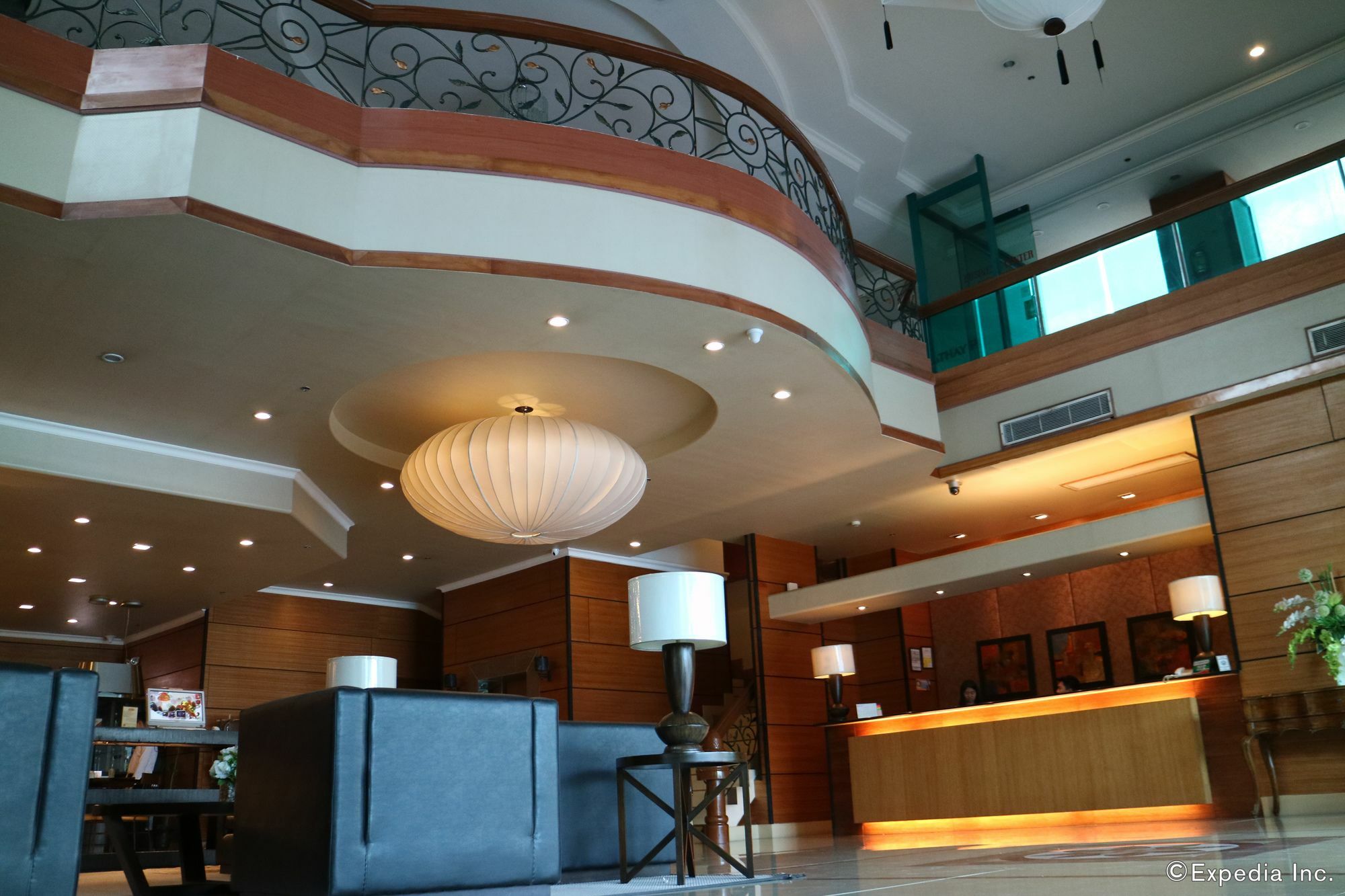 Iloilo Business Hotel Экстерьер фото