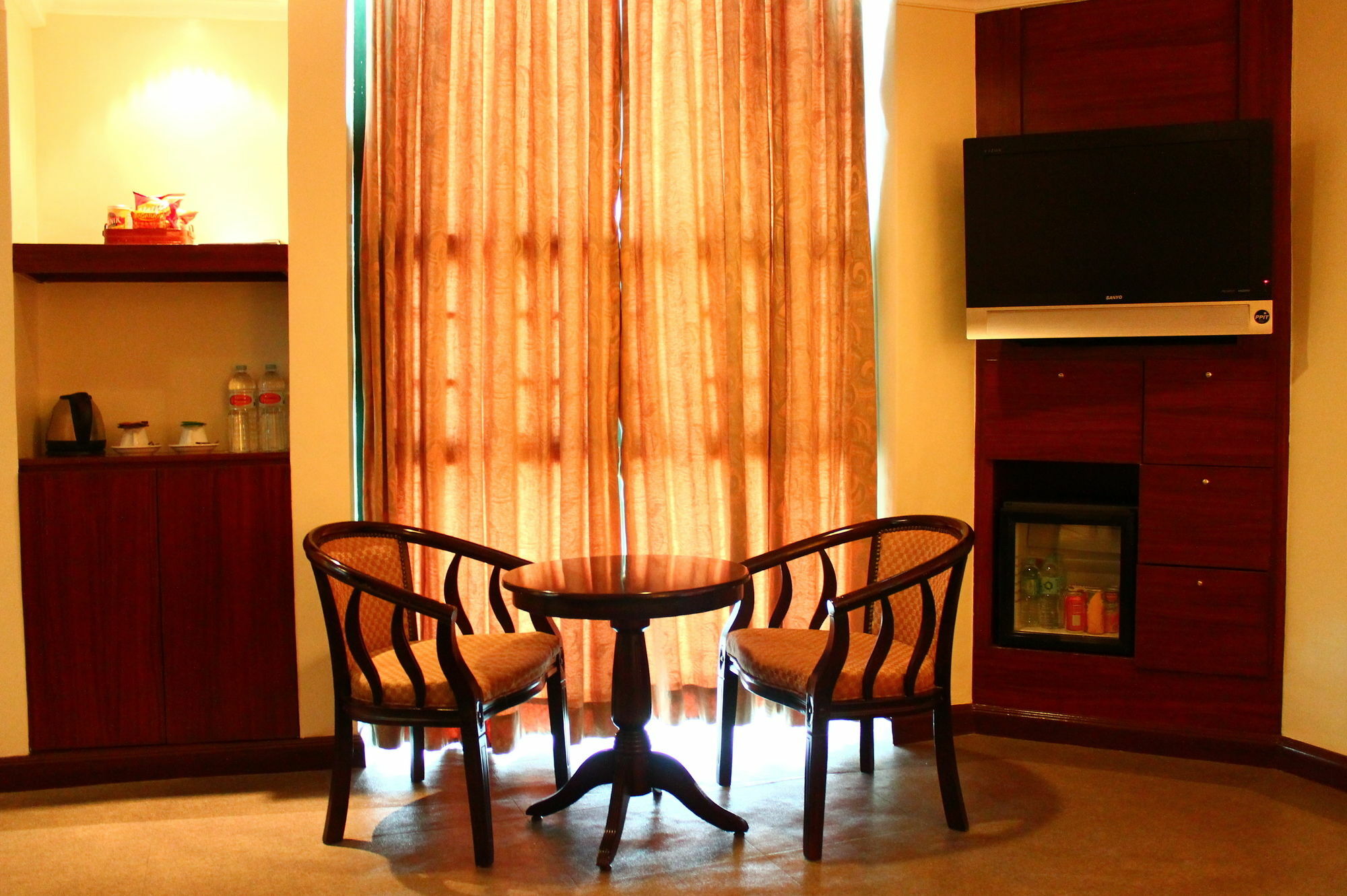 Iloilo Business Hotel Экстерьер фото