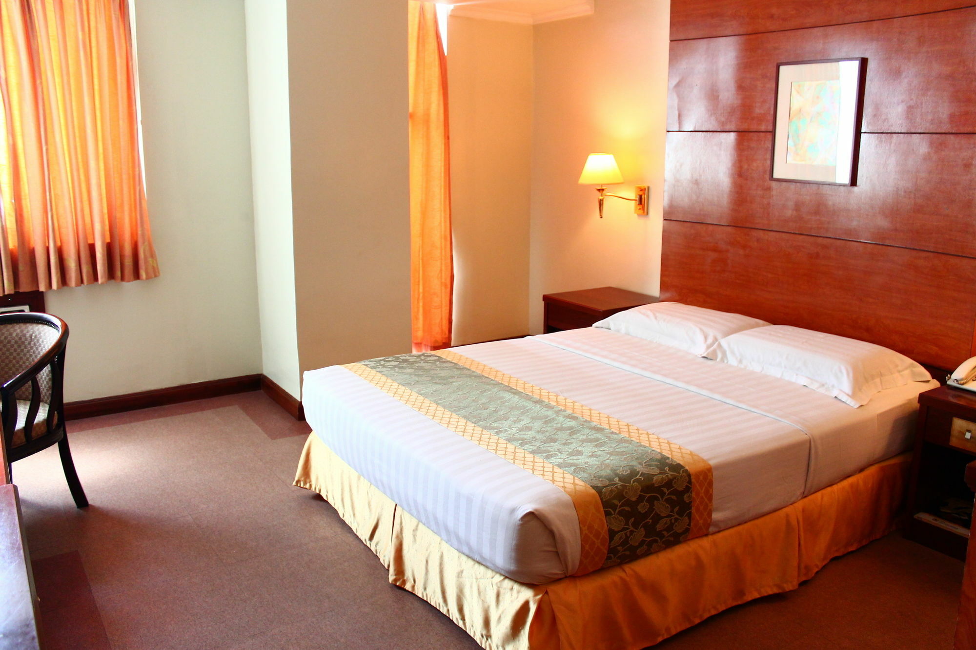 Iloilo Business Hotel Экстерьер фото